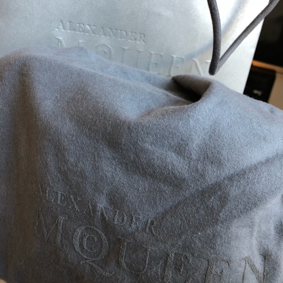 Mini Alexander McQueen Bag - Picture 4 of 4